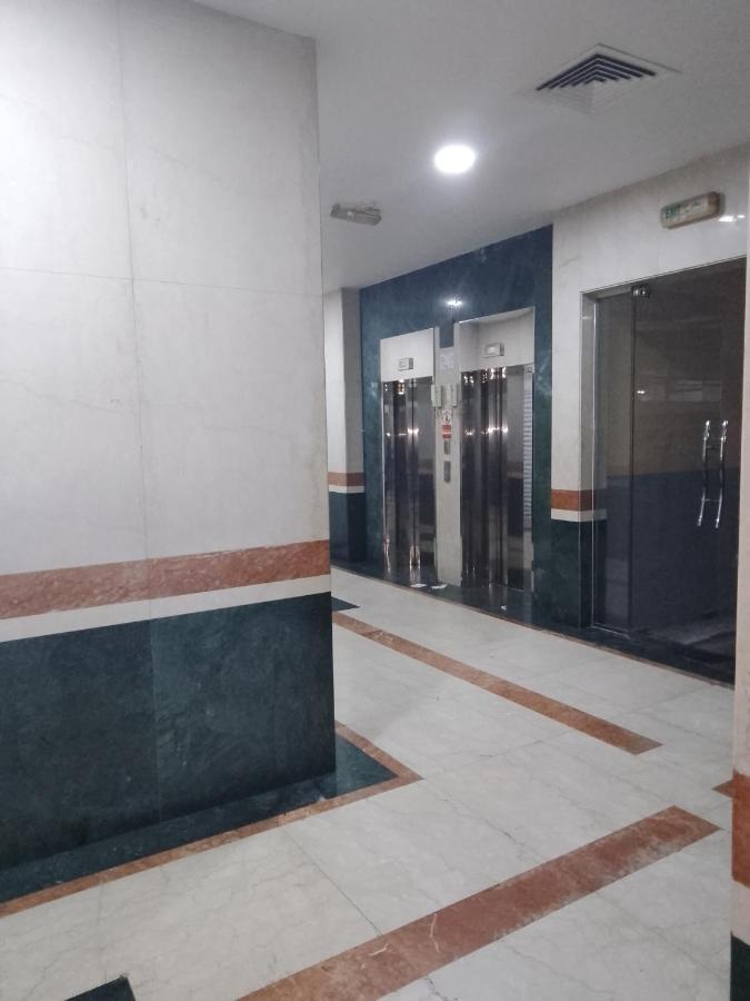 דובאי Abree Building New Hostel מראה חיצוני תמונה